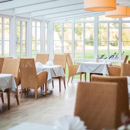 Waldhotel Eiche فندق