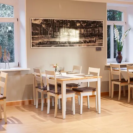 Waldhotel Eiche فندق