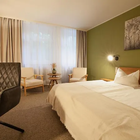 Waldhotel Eiche 4* بورغ