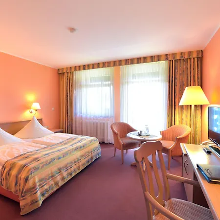 Waldhotel Eiche 4* بورغ