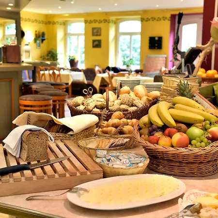 Waldhotel Eiche 4*