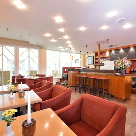 Waldhotel Eiche فندق 4*